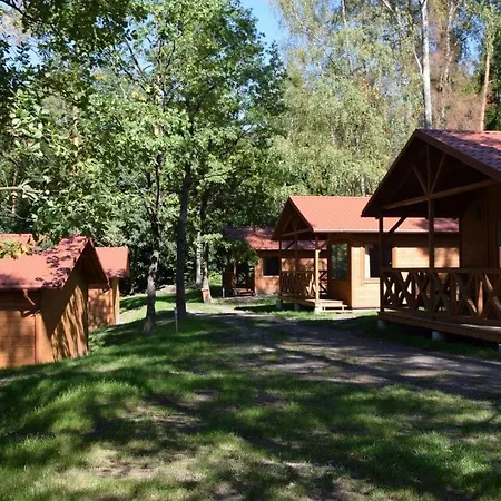 Osrodek Wypoczynkowy Ostrow Pieckowski Holiday home *